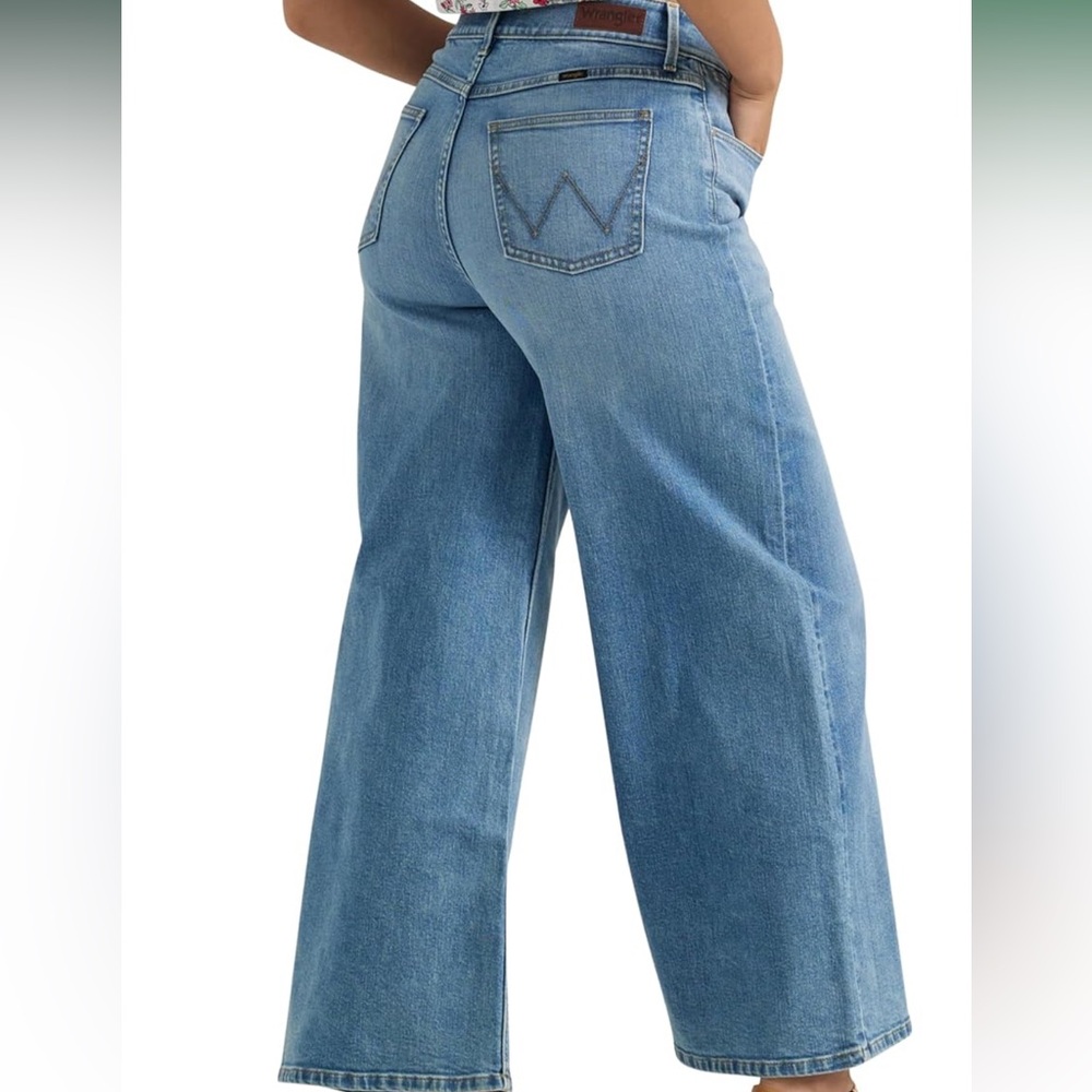 Wrangler Womens High Rise Wide Leg A-line Crop Jean - Picture 2 of 7